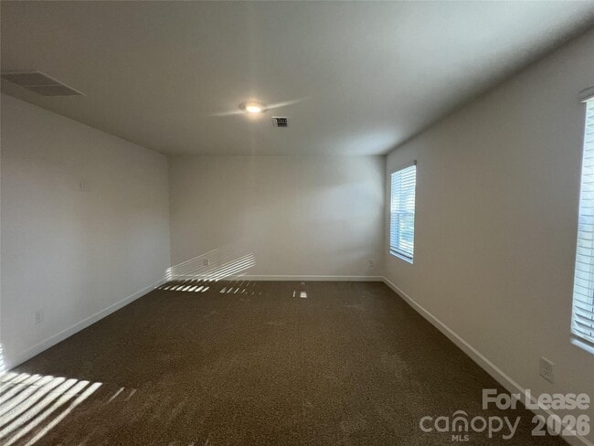 Building Photo - 1500 31st St NE