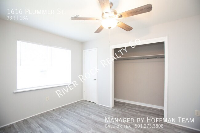 Building Photo - 1616 Plummer Street