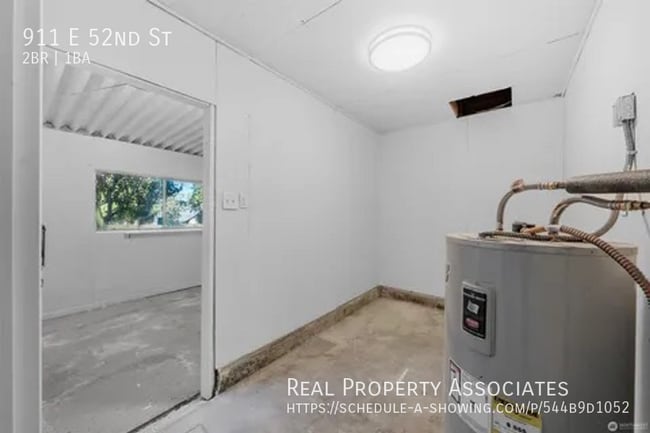 Building Photo - 911 E 52nd St