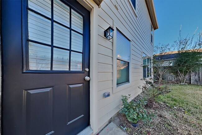 Building Photo - 7311 Wisteria Chase Pl