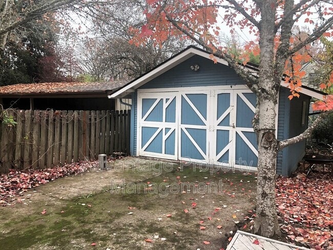 Building Photo - 436 NW 8th St