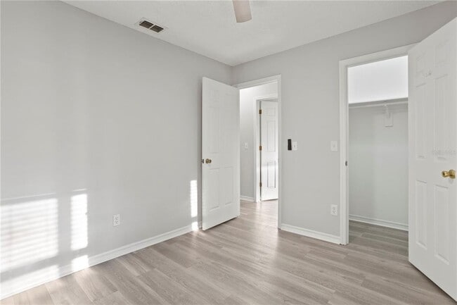 Building Photo - 5852 Shale Ct