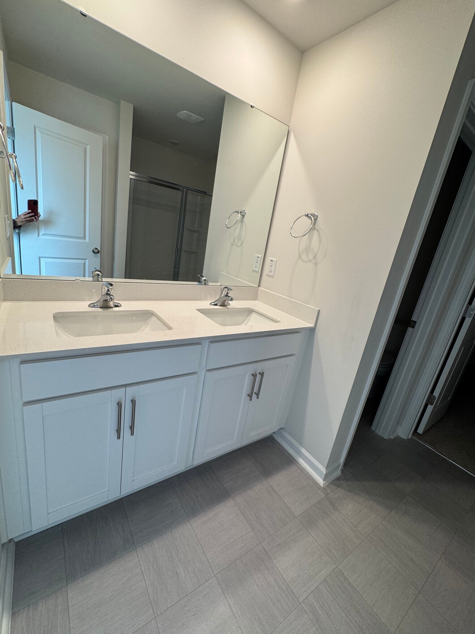 Master Bathroom vanity - 406 Blue Aspen Dr