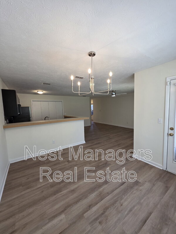 Building Photo - 6780 Willowbrook Dr