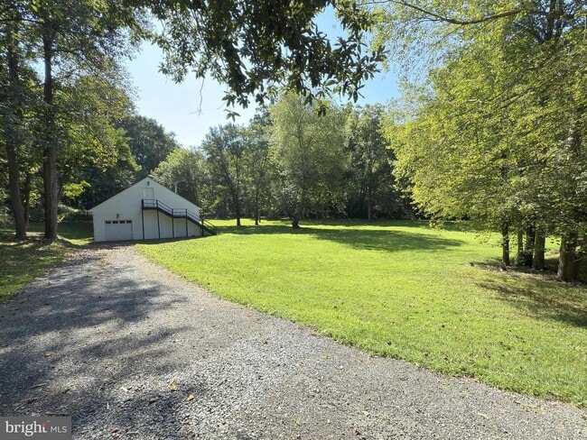 Building Photo - 35600 Sassafras Dr