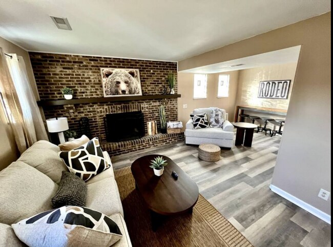 Building Photo - 9695 Whippoorwill Ln