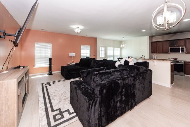 Building Photo - 4 Bedroom, 2.5 Bathroom Home in Moss Grove Plantation - Moncks Corner