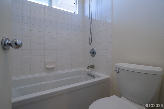 Building Photo - 3 Bed 3 Bath in Hoakalei