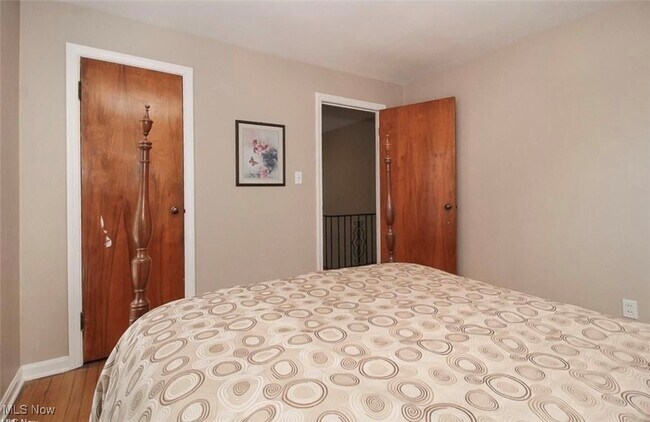 Building Photo - 4178 Bushnell Rd