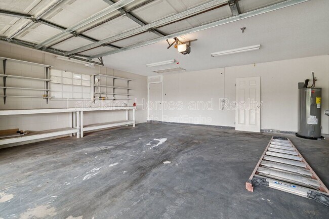 Building Photo - 95 Woodside Dr