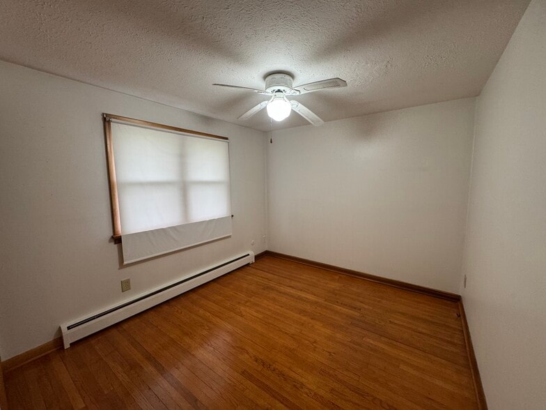 Building Photo - 2224 Tennyson St NW