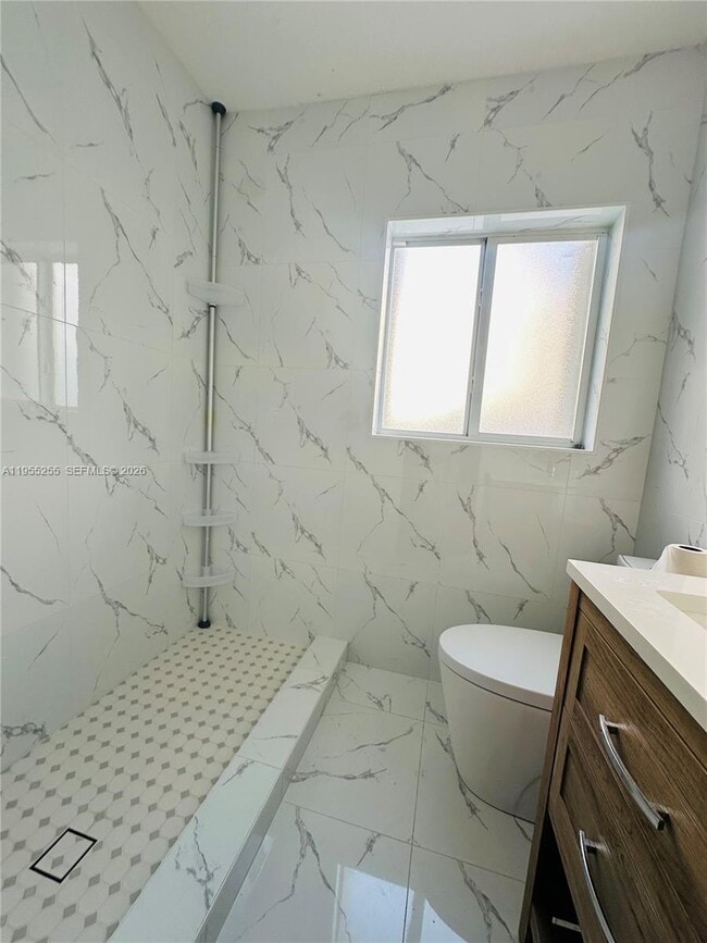 Building Photo - 3052 SW 6th St