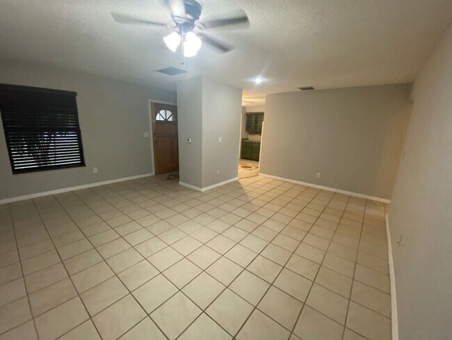 Building Photo - 2704 Tortoise Cv