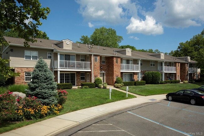 Building Photo - 75 Westwood Dr