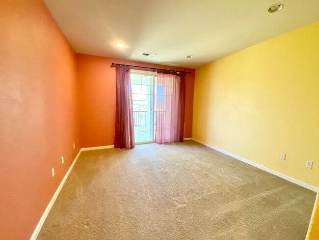 Building Photo - Dublin Ranch Village 2 bd / 2.5 bath