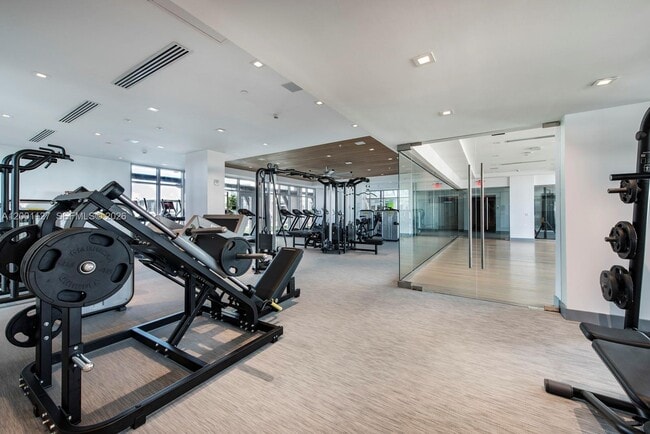 Building Photo - 300 Sunny Isles Blvd