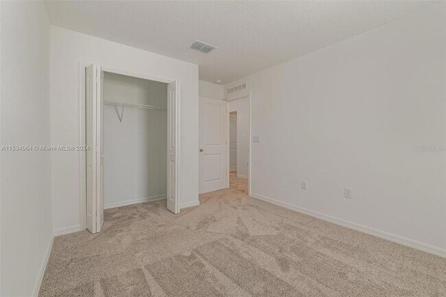 Building Photo - 748 Reggie Rd