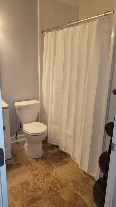 Building Photo - 1212 N Starrett Rd