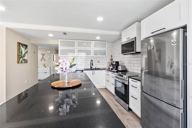 Building Photo - 1579 Greenlea Dr