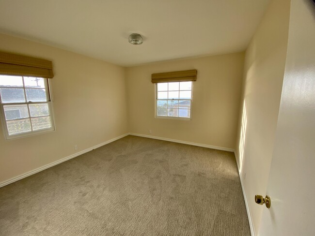 Building Photo - 4491 Coronado Ave