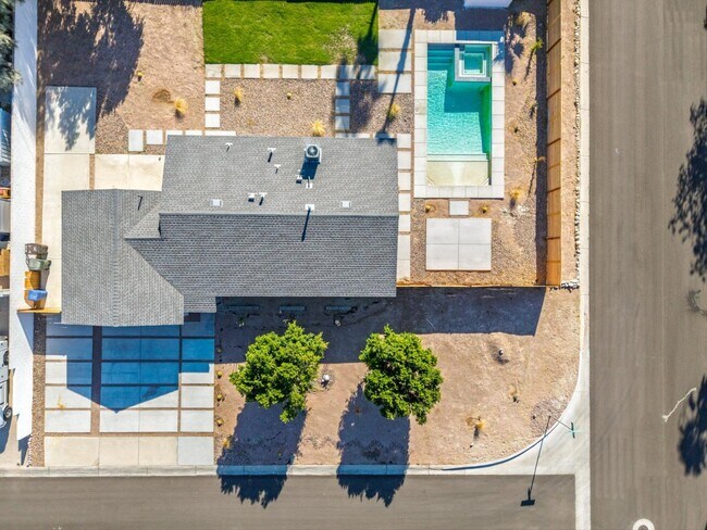 Building Photo - 2600 N Chuperosa Rd