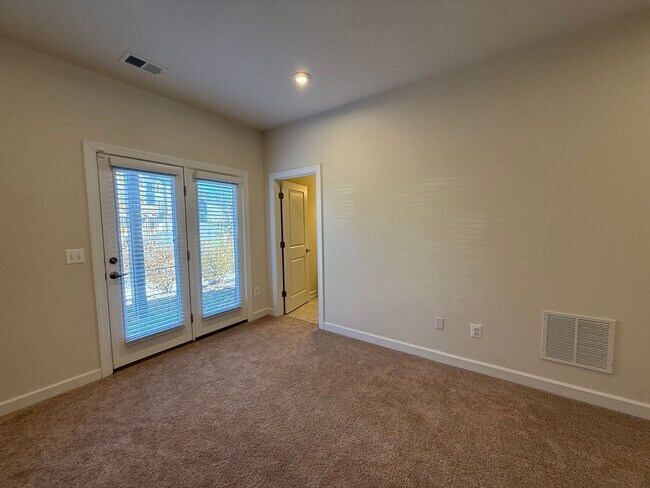 Building Photo - 3153 Horizon Rd