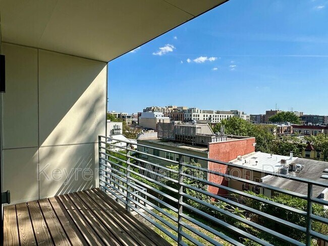 Building Photo - 1460 Belmont St NW