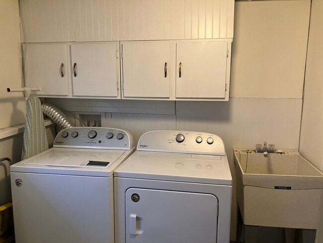 Building Photo - 6531 S Albion Way