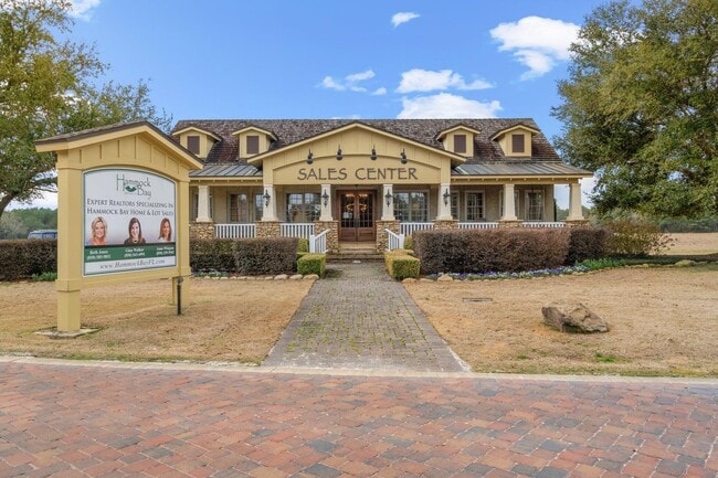 Building Photo - 554 Camellia Ct