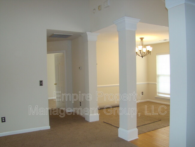 Building Photo - 321 Afton Ln