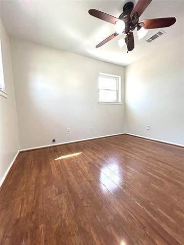 Building Photo - 861 Russell Ln