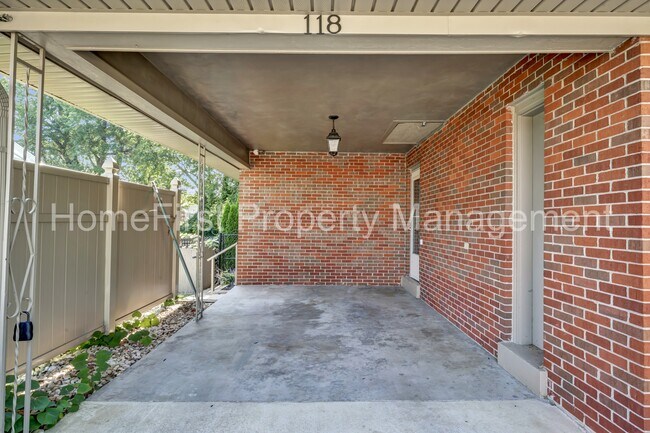 Building Photo - 118 Meadowlark Dr