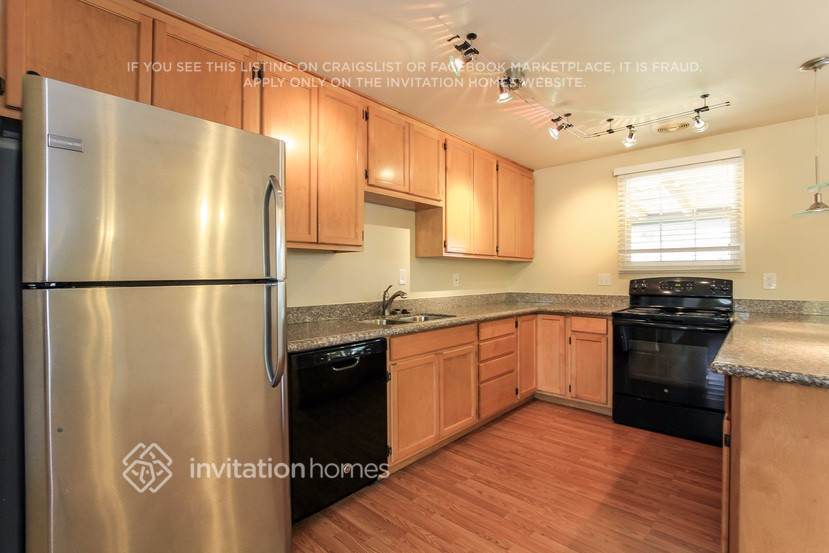 Building Photo - 3507 E Blanche Dr