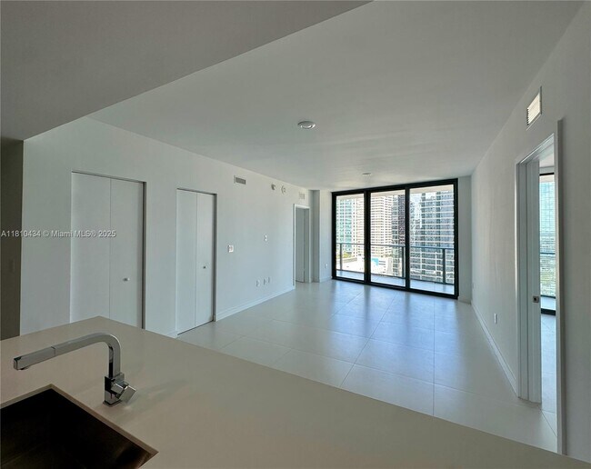 Building Photo - 1300 S Miami Ave