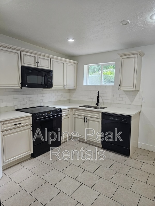 Building Photo - 4058 S 300 E