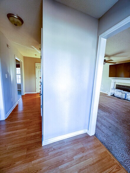 Building Photo - 1018 Bramblegate Rd