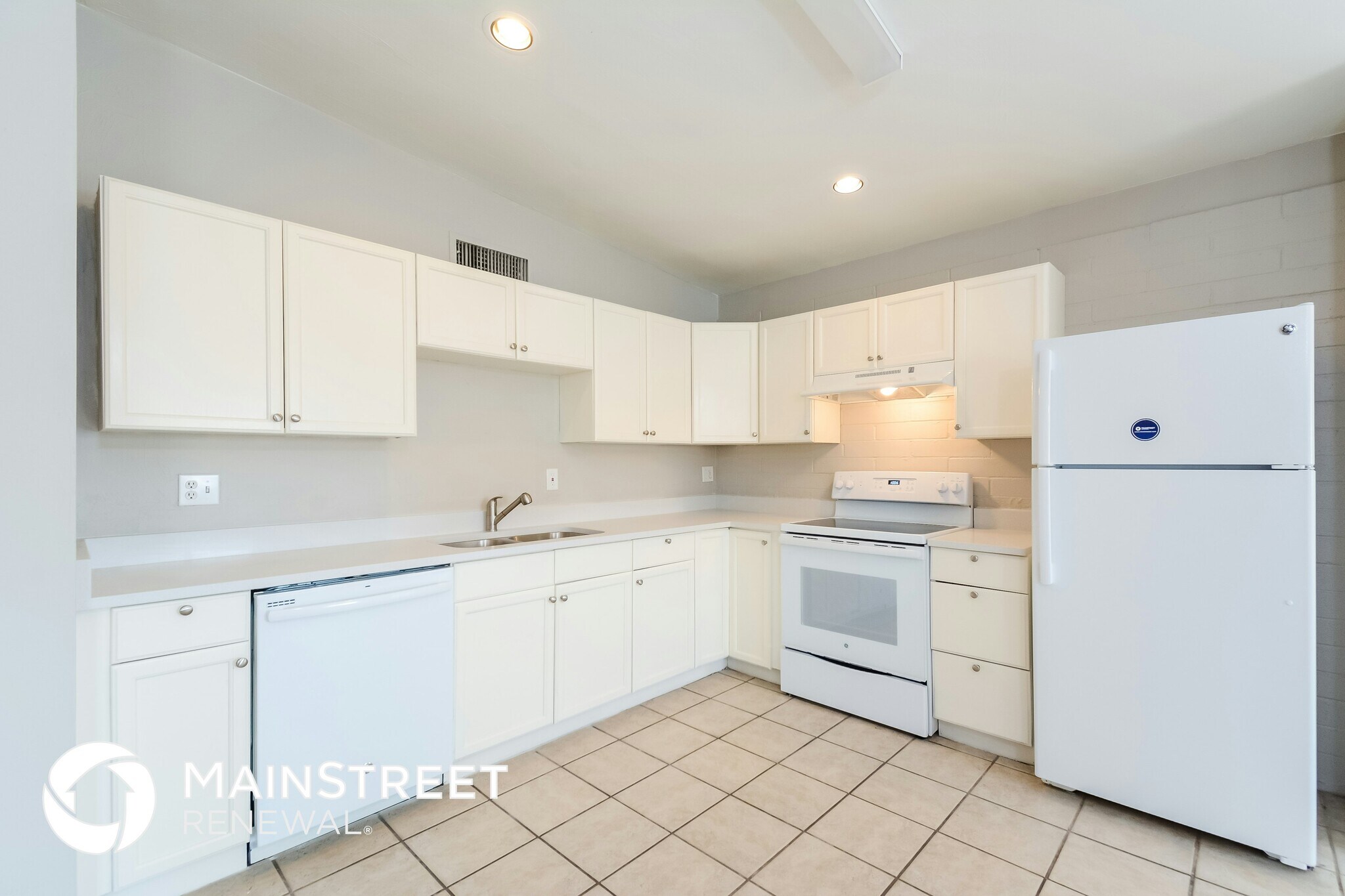 Building Photo - 7530 E Poinciana Dr
