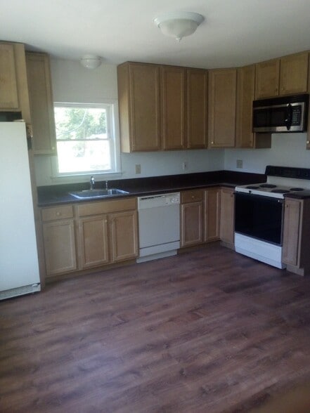 Primary Photo - 202 Scotland Rd