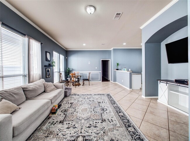 Building Photo - 14926 Tuttle Point Dr