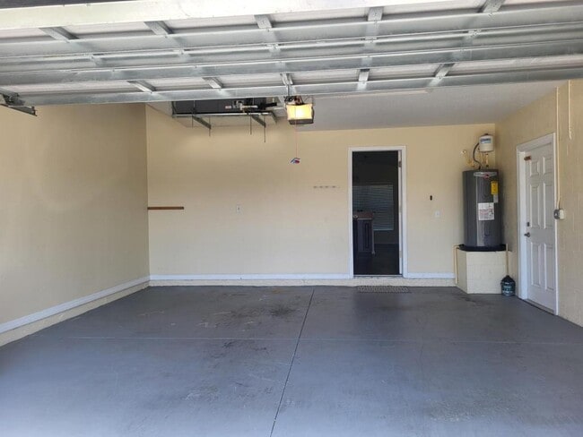 Building Photo - 37146 Highland Bluff Cir