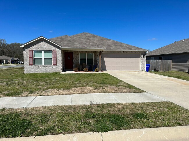 Building Photo - Pre-Leasing Now! Spacious Four-Bedroom, Two-Bath Home in Conrad Court – Available July 28th!