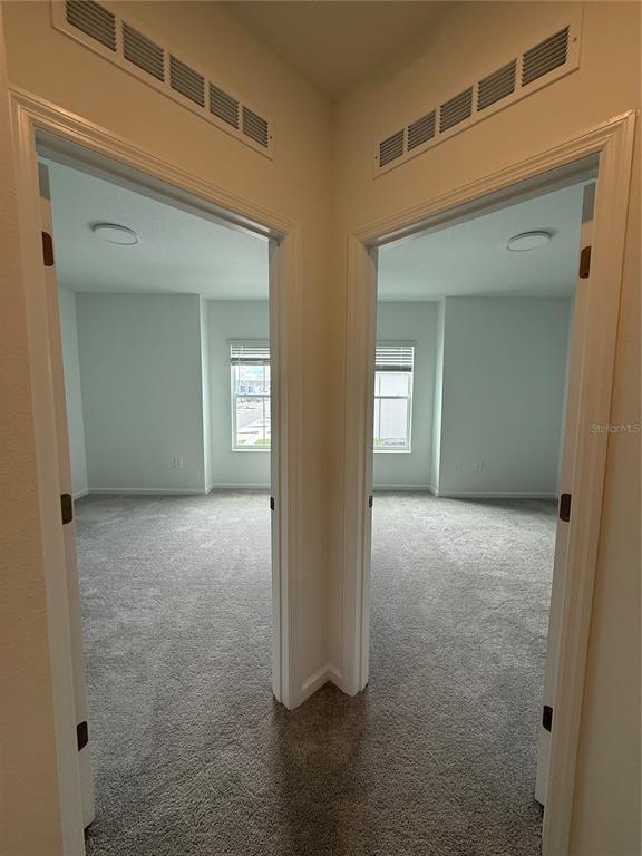 Building Photo - 3066 Chantilly Dr