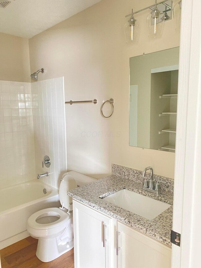 Building Photo - 6089 Pirthshire St