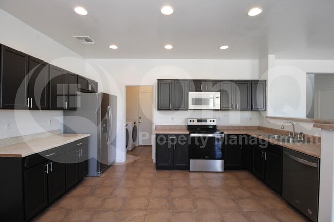 Building Photo - 7322 W St Charles Ave