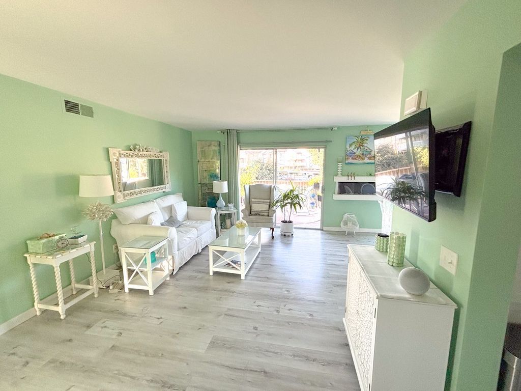 Building Photo - 291 Sequoia Ct