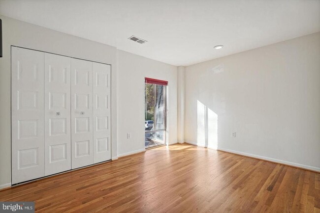 Building Photo - 10855 Deborah Dr