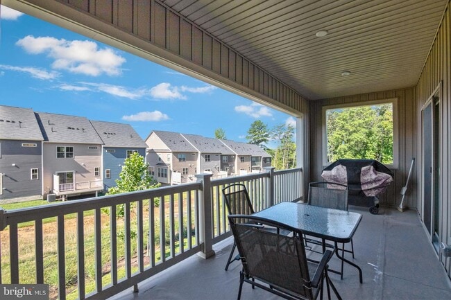 Building Photo - 7843 Otterbein Way