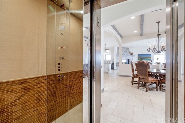 Building Photo - 736 Esplanade