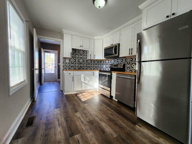 Building Photo - 216 McGarity St