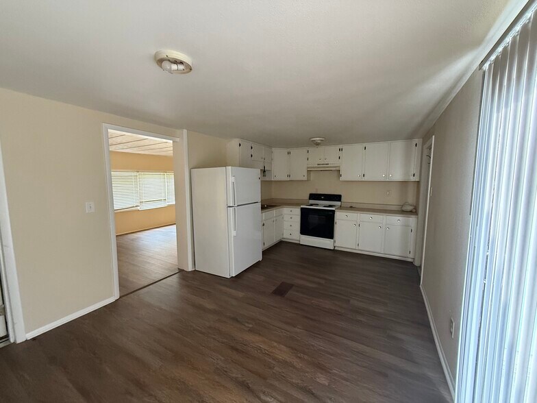 Building Photo - 3122 Moody Ave